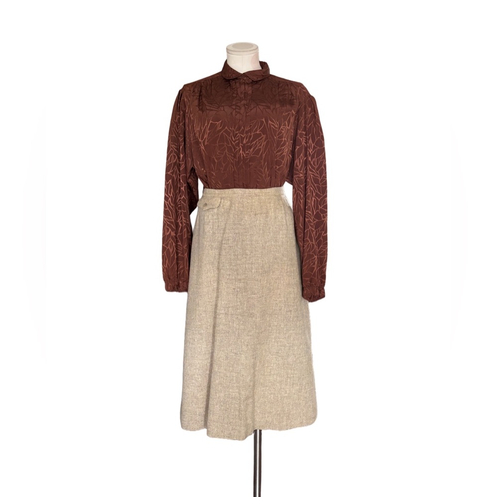 Prestige Wool Blend Skirt – Tan Beige - Large - Picture 2 of 11